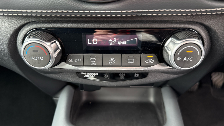 Nissan Juke 1.0 DiG-T N-Connecta 5dr Petrol Hatchback